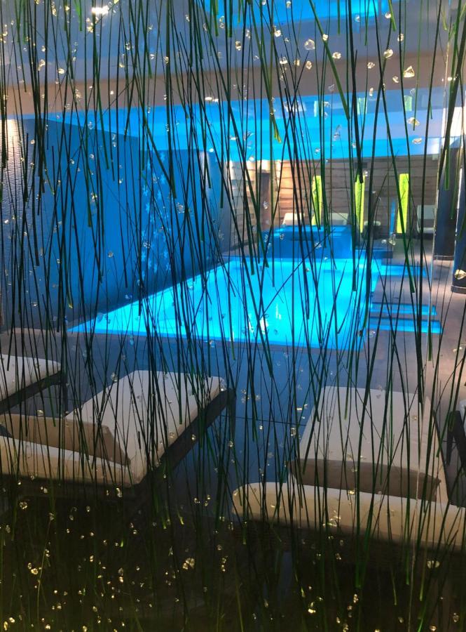 Montana Chalet Hotel & Spa Le Sauze Exterior photo